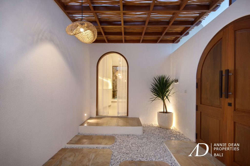 FREEHOLD / LEASEHOLD 2-BEDROOM MEDITERRANEAN-STYLE VILLA IN BERAWA - AIRBNB READY