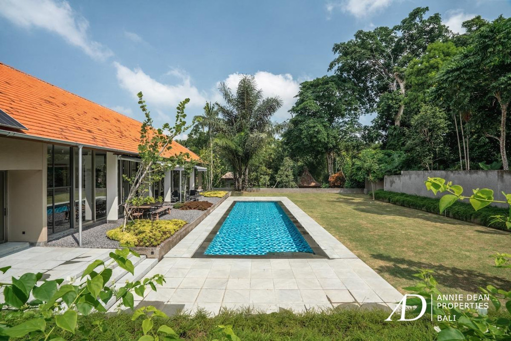 LEASEHOLD 3 BEDROOM SINGLE LEVEL VILLA IN UBUD
