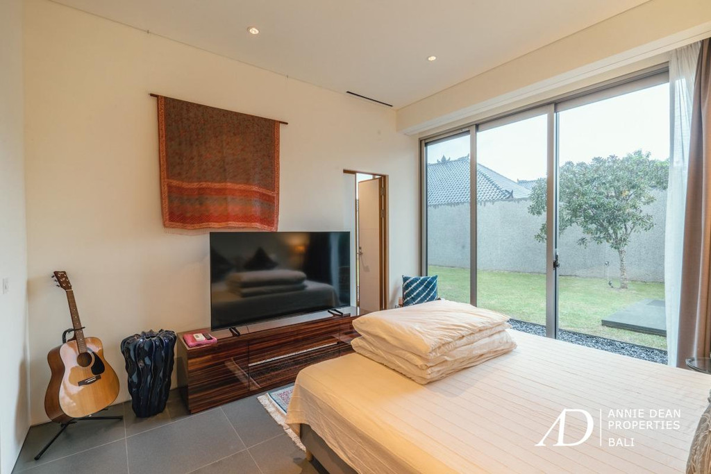 LEASEHOLD 3 BEDROOM SINGLE LEVEL VILLA IN UBUD