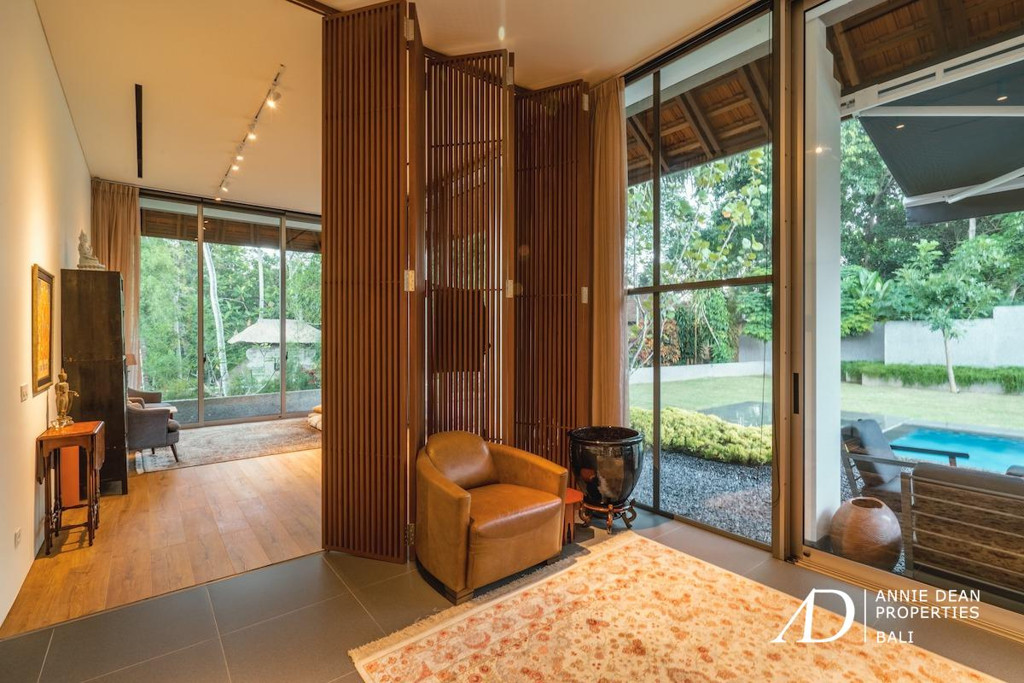 LEASEHOLD 3 BEDROOM SINGLE LEVEL VILLA IN UBUD