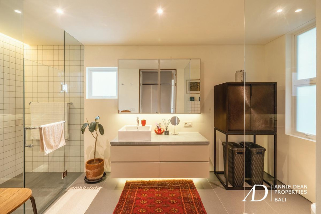 LEASEHOLD 3 BEDROOM SINGLE LEVEL VILLA IN UBUD