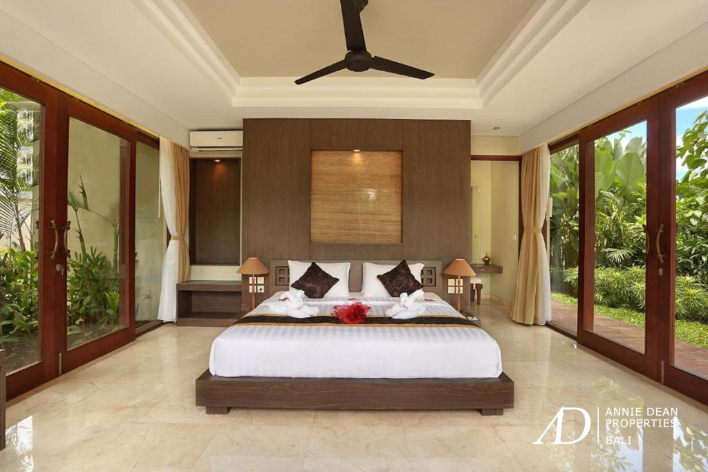 FREEHOLD | BOUTIQUE VILLA COMPLEX WITH 6 PRIVATE POOL VILLAS | NEAR UBUD