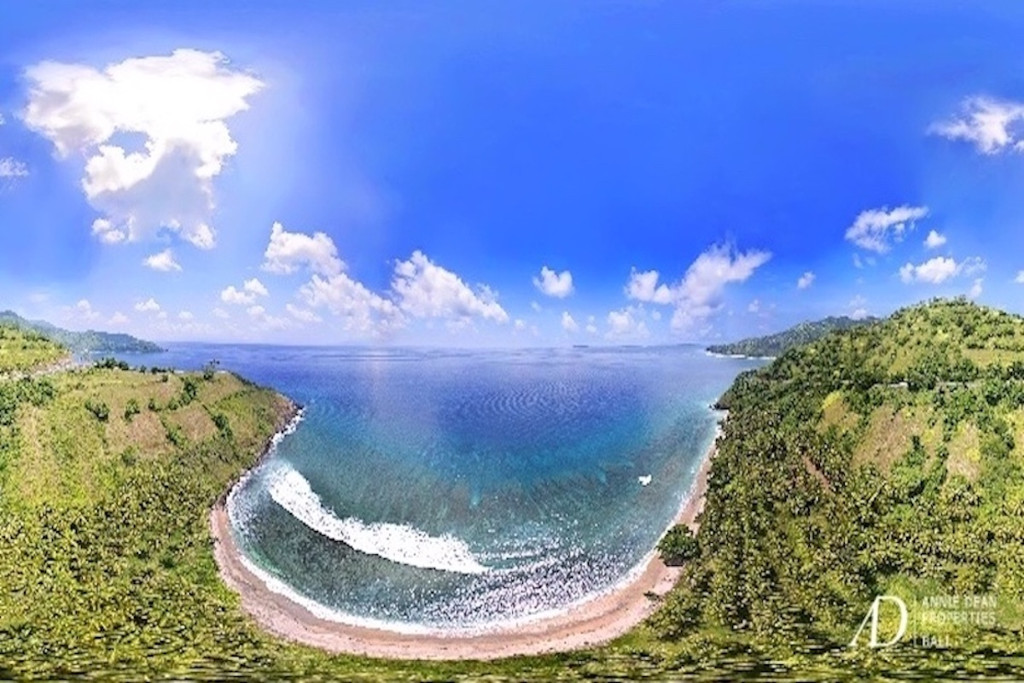 FREEHOLD HILLSIDE AND BEACHFRONT LAND IN NIPAH LOMBOK ISLAND