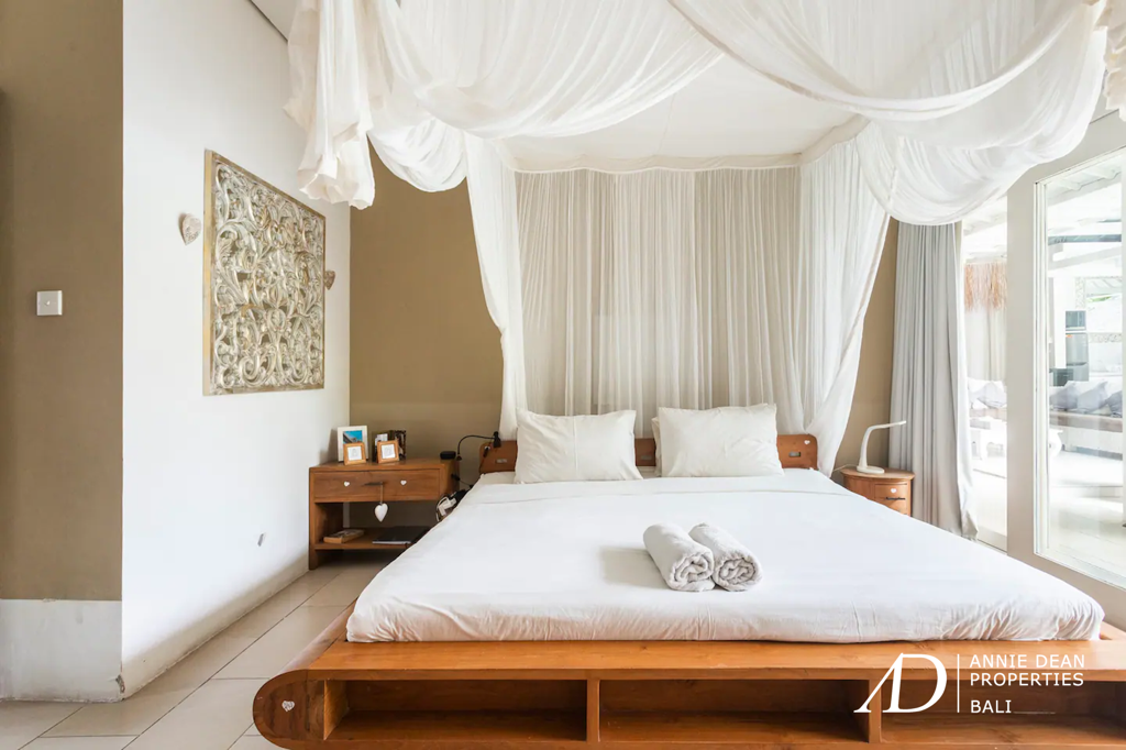 LEASEHOLD SINGLE LEVEL 3-BEDROOM VILLA IN SEMINYAK