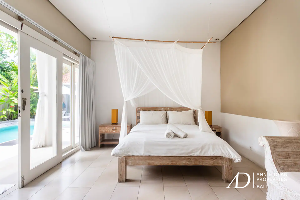 LEASEHOLD SINGLE LEVEL 3-BEDROOM VILLA IN SEMINYAK