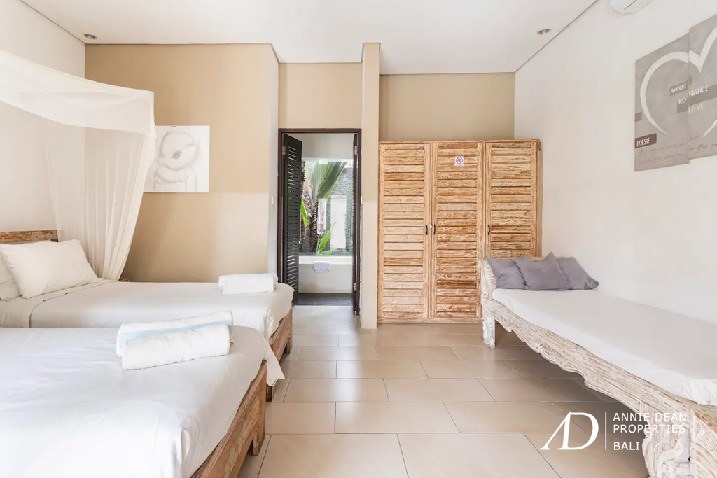 LEASEHOLD SINGLE LEVEL 3-BEDROOM VILLA IN SEMINYAK