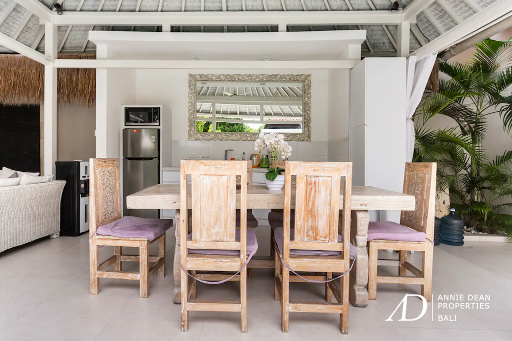 LEASEHOLD SINGLE LEVEL 3-BEDROOM VILLA IN SEMINYAK