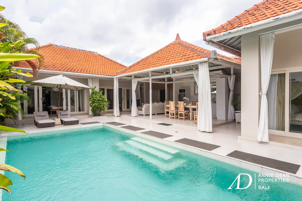 LEASEHOLD SINGLE LEVEL 3-BEDROOM VILLA IN SEMINYAK