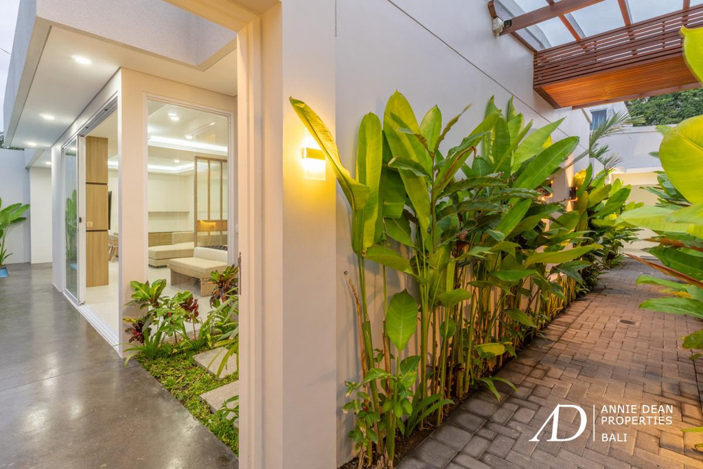 LEASEHOLD | COMPLEX OF 4 ONE-BEDROOM VILLAS IN PRIME SEMINYAK