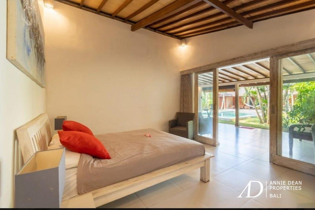 FREEHOLD SINGLE LEVEL 3-BEDROOM VILLA IN NYANYI