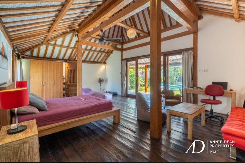 FREEHOLD SINGLE LEVEL 3-BEDROOM VILLA IN NYANYI