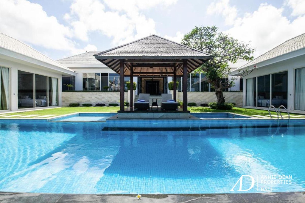 FREEHOLD OCEAN VIEWS MODERN CONTEMPORARY VILLA IN PANDAWA