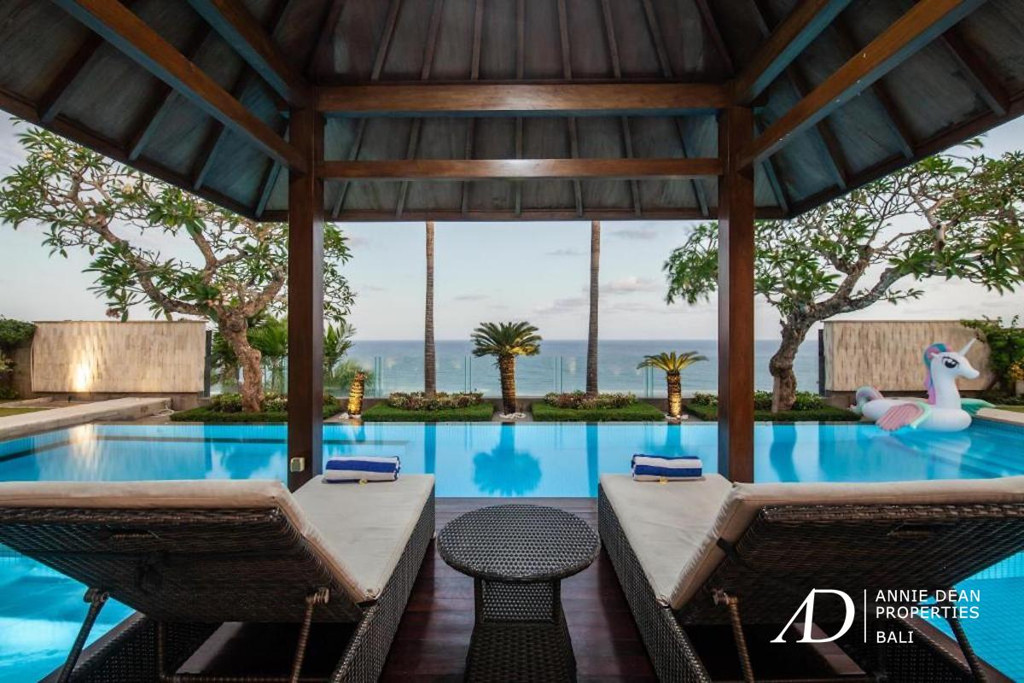 FREEHOLD OCEAN VIEWS MODERN CONTEMPORARY VILLA IN PANDAWA