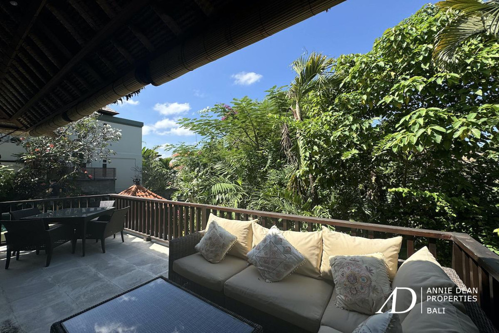 FREEHOLD | BALINESE-STYLE VILLA WITHIN GATED ESTATE IN PERERENAN