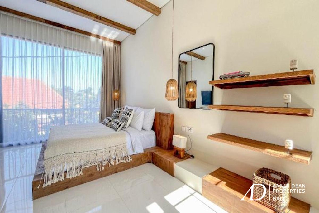 LEASEHOLD | MEDITERRANEAN-STYLE 2-BEDROOM VILLA - OBEROI, SEMINYAK