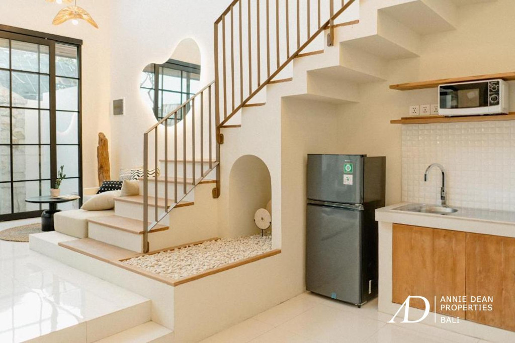 LEASEHOLD | MEDITERRANEAN-STYLE 2-BEDROOM VILLA - OBEROI, SEMINYAK