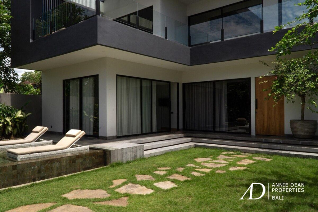 LEASEHOLD | MODERN 4-BEDROOM VILLA WITH PRIVATE POOL IN PEACEFUL BUDUK, NORTH-CANGGU