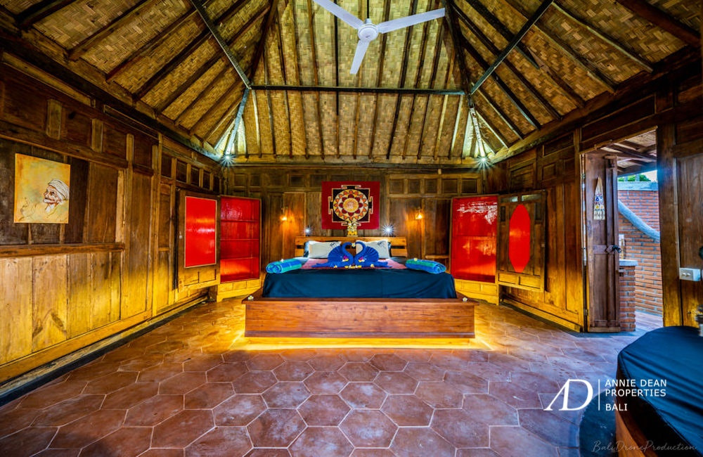 FREEHOLD TRADITIONAL COMPLEX BUNGALOWS IN AMED