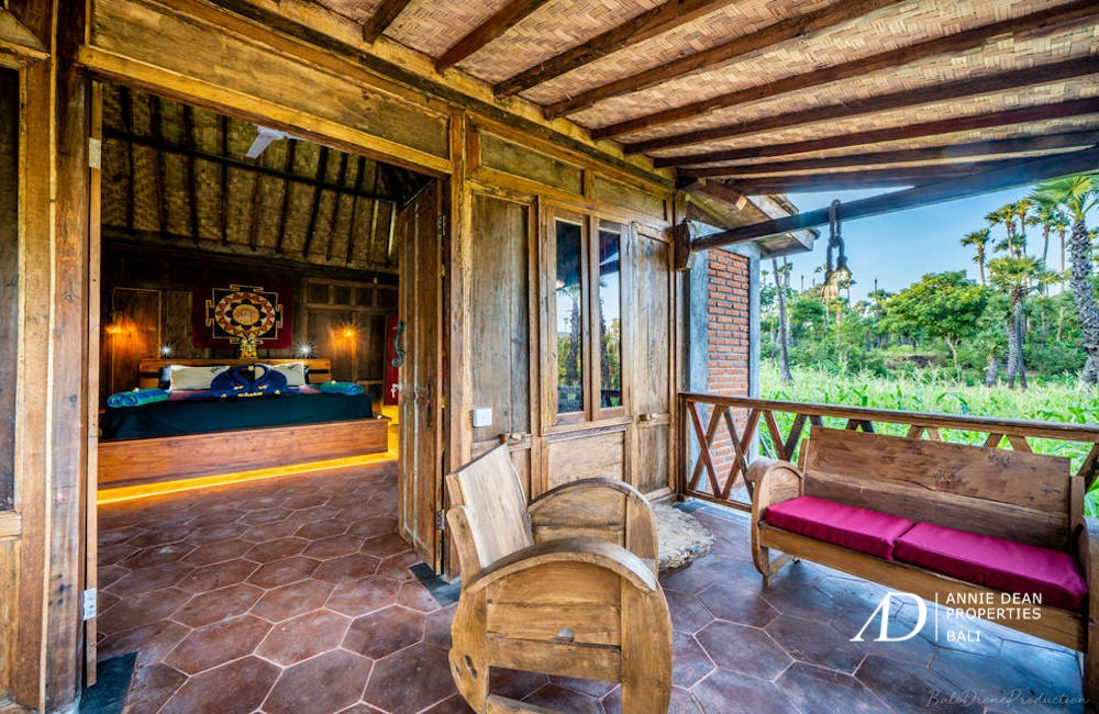 FREEHOLD TRADITIONAL COMPLEX BUNGALOWS IN AMED