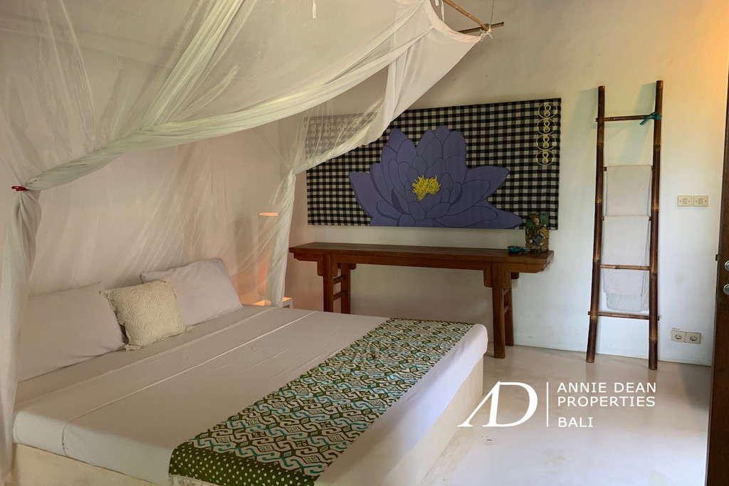 LEASEHOLD COMPLEX 4 VILLAS IN SESEH 150 M FROM THE BEACH