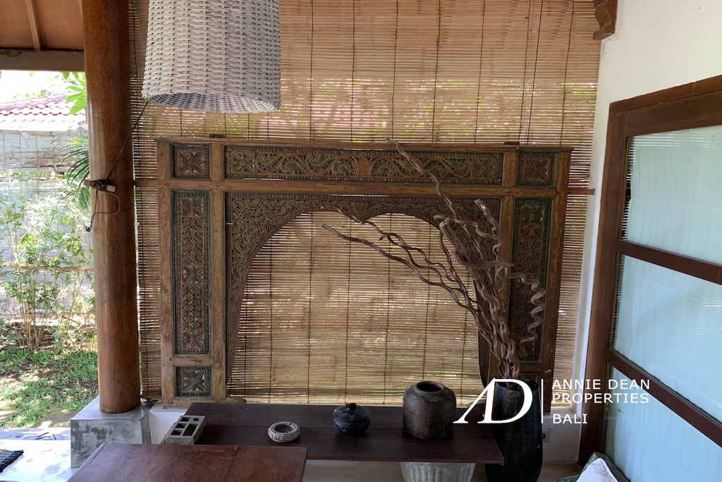 LEASEHOLD COMPLEX 4 VILLAS IN SESEH 150 M FROM THE BEACH