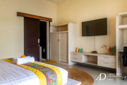 FREEHOLD 4 BR VILLA OFFERS RICE FIELD & MOUNTAIN VIEW IN PERERENAN 