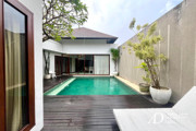 FREEHOLD 3 BEDROOM VILLA ONE GATE SYSTEM IN UMALAS