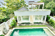 LEASEHOLD | MODERN MINIMALIST VILLA WITH ROOFTOP IN PRIME JIMBARAN