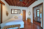 LEASEHOLD (19.5 YEARS) | 5-BEDROOM VILLA WITH LARGE GARDEN IN CENTRAL SEMINYAK