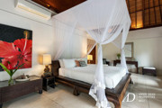 FREEHOLD | STUNNING 6-BEDROOM ESTATE SET BY A PENET RIVERSIDE JUNGLE SANCTUARY