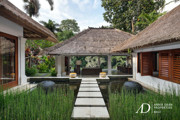 FREEHOLD | STUNNING 6-BEDROOM ESTATE SET BY A PENET RIVERSIDE JUNGLE SANCTUARY