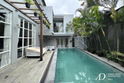FREEHOLD | DESIGNER LOFT-STYLE VILLA WITH TROPICAL GARDEN IN UMALAS