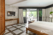 LEASEHOLD | MODERN BALINESE-STYLE 4-BEDROOM VILLA IN CENTRAL SEMINYAK
