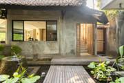 LEASEHOLD | MODERN BALINESE-STYLE 4-BEDROOM VILLA IN CENTRAL SEMINYAK