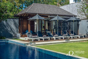 FREEHOLD | LUXURY 5-BED MODERN VILLA WITH ROOFTOP IN PETITENGET, SEMINYAK