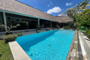 LEASEHOLD | 3-BEDROOMS TROPICAL VILLA IN PRIME SEMINYAK