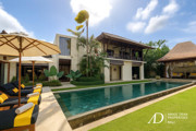 FREEHOLD | LUXURY VILLA IN A PRESTIGIOUS ESTATE IN SEMINYAK