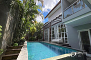 FREEHOLD | DESIGNER LOFT-STYLE VILLA WITH TROPICAL GARDEN IN UMALAS