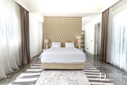 FREEHOLD | DESIGNER LOFT-STYLE VILLA WITH TROPICAL GARDEN IN UMALAS