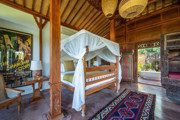 FREEHOLD | COLONIAL-STYLE VILLA WITH JUNGLE AND RICE FIELD VIEWS - UBUD TEGALLALANG