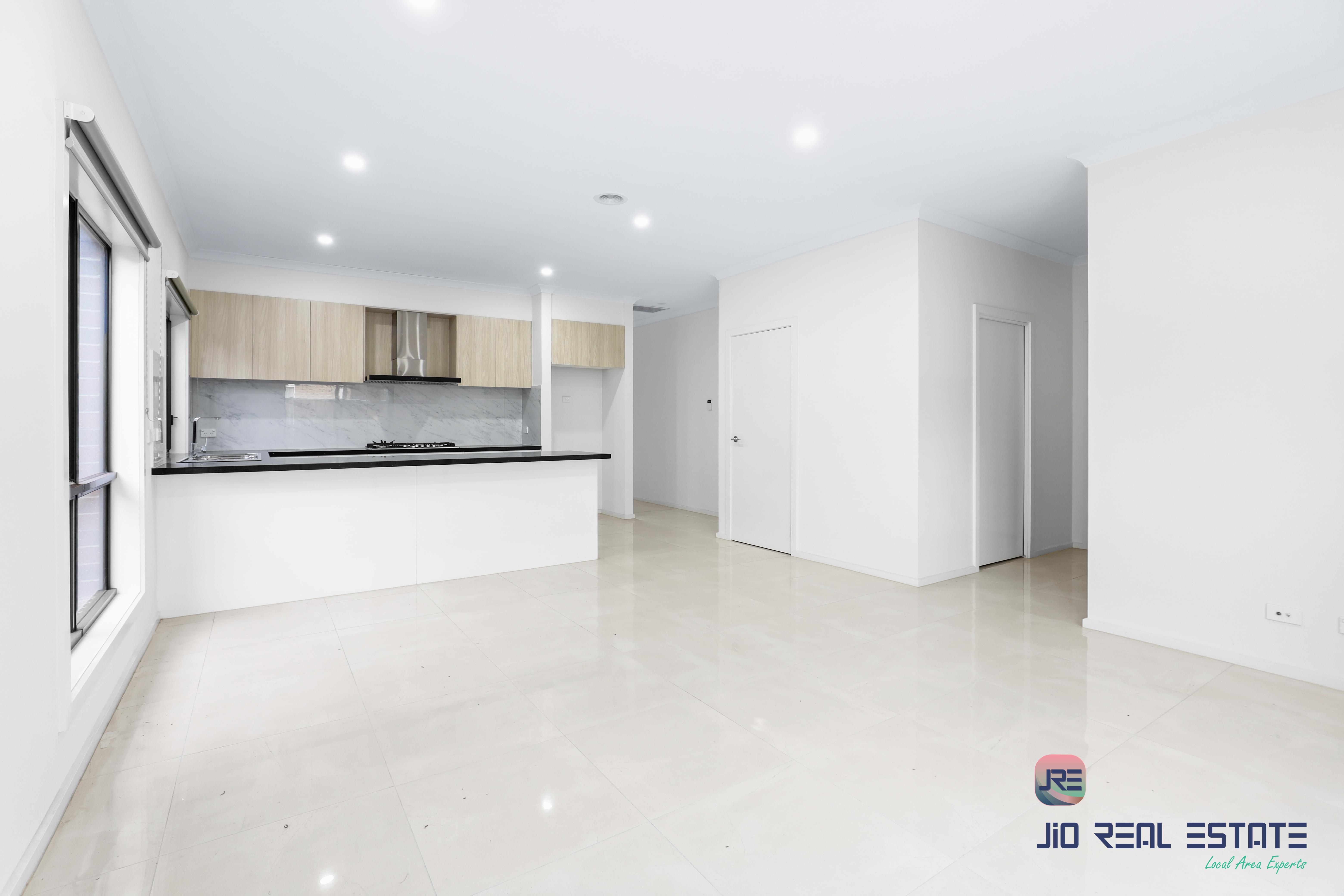 10 Carfin Circuit, Thornhill Park VIC