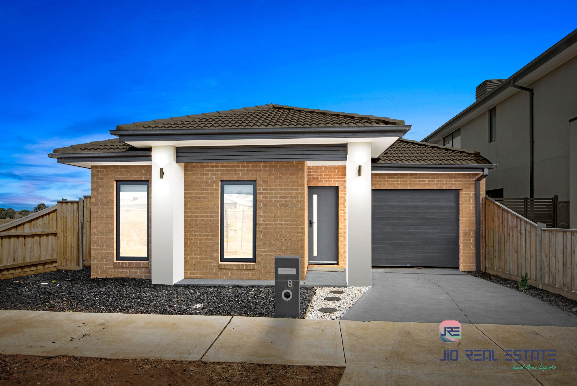 8 Vincenza Avenue, Truganina VIC