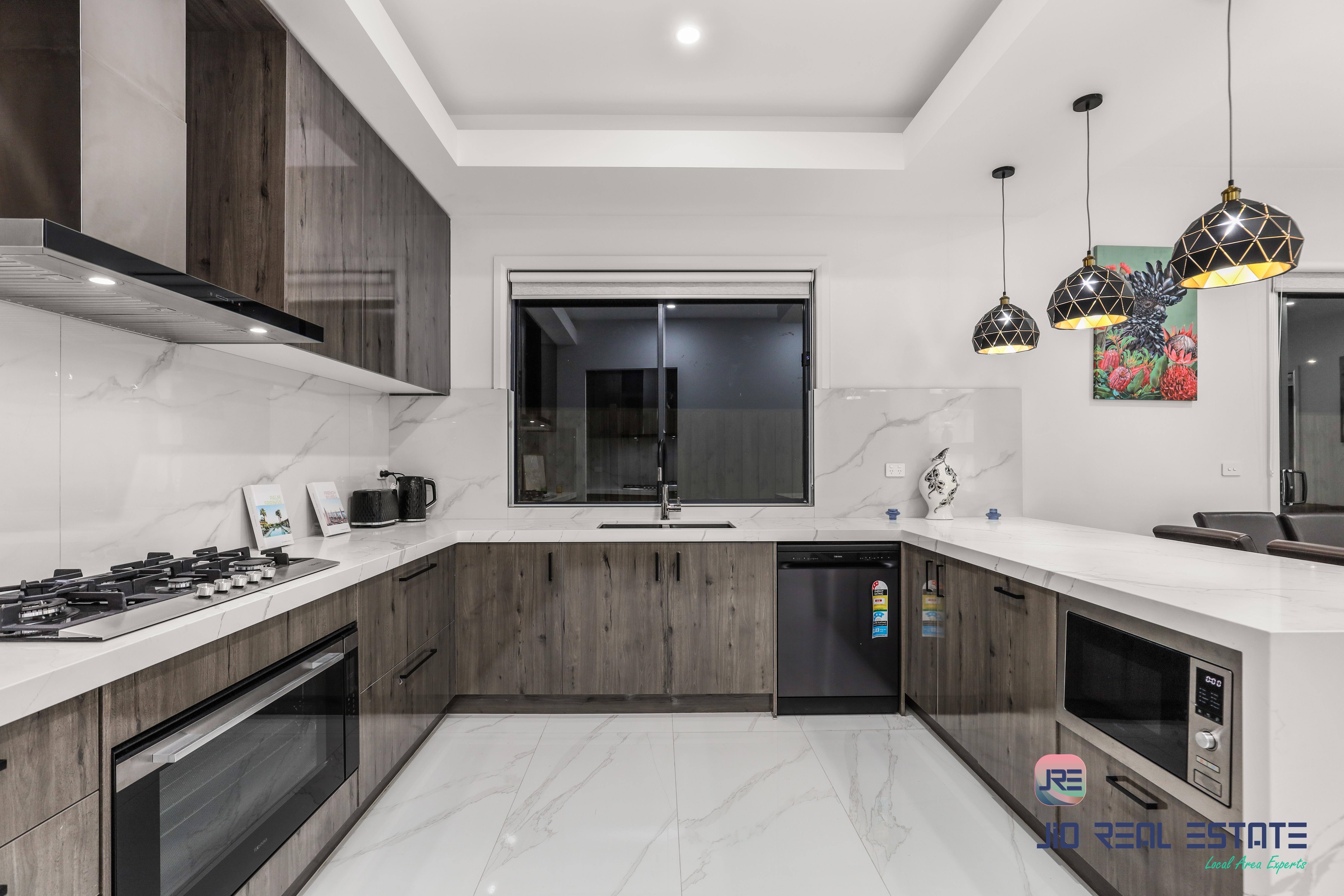 83 Shelterbelt Avenue, Weir Views VIC