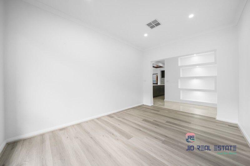 5 Ranelagh Avenue, Strathtulloh VIC