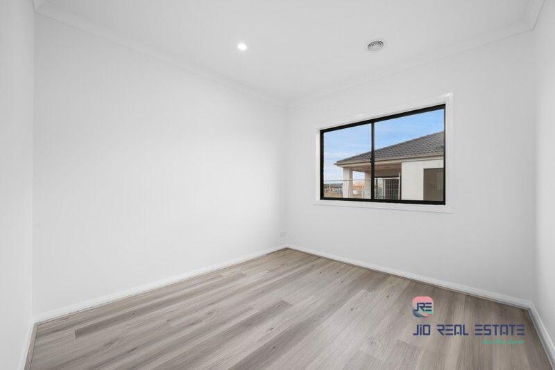 5 Ranelagh Avenue, Strathtulloh VIC