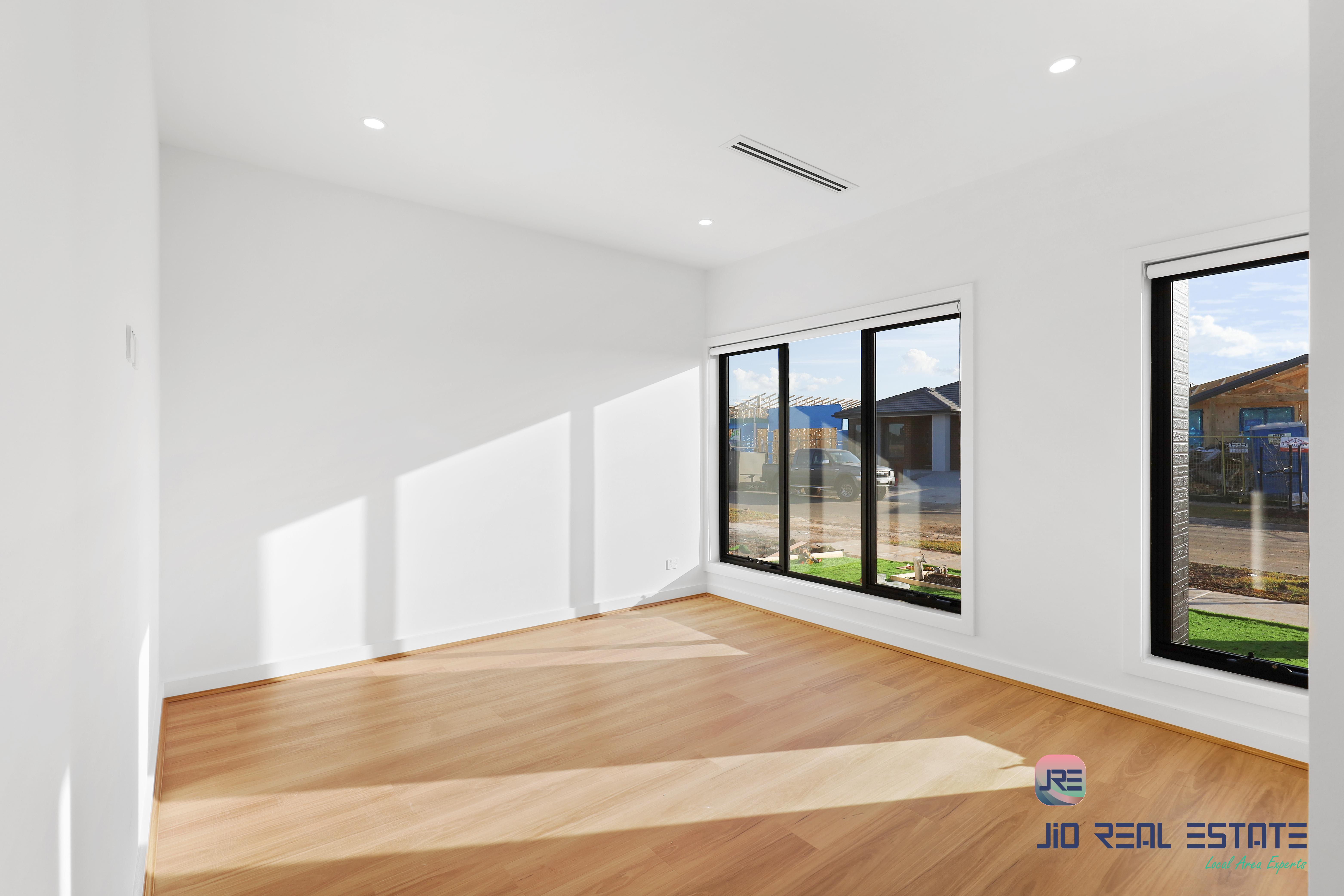 16 Barnmead Street, Deanside VIC