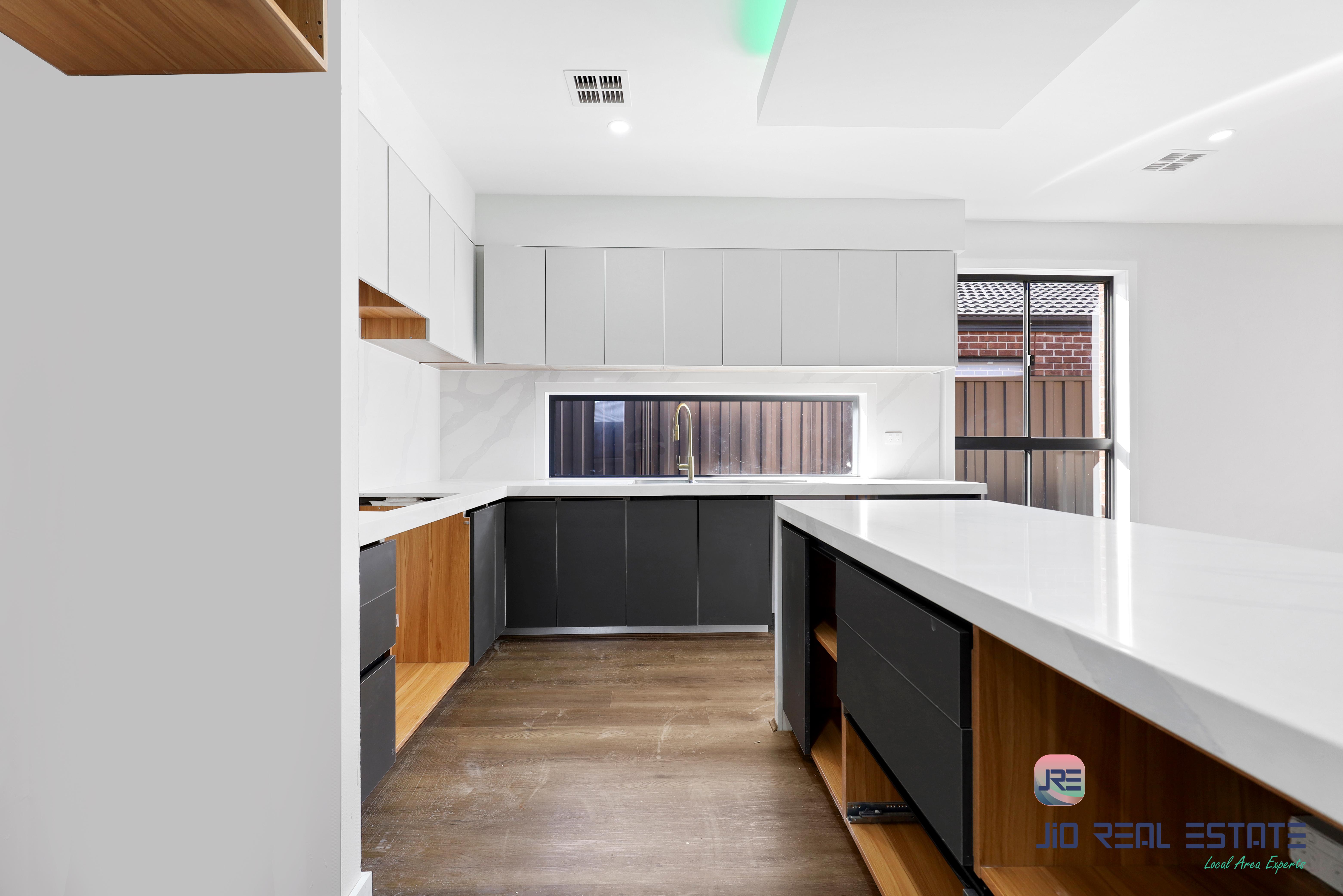 17 Gramercy Place, Strathtulloh VIC