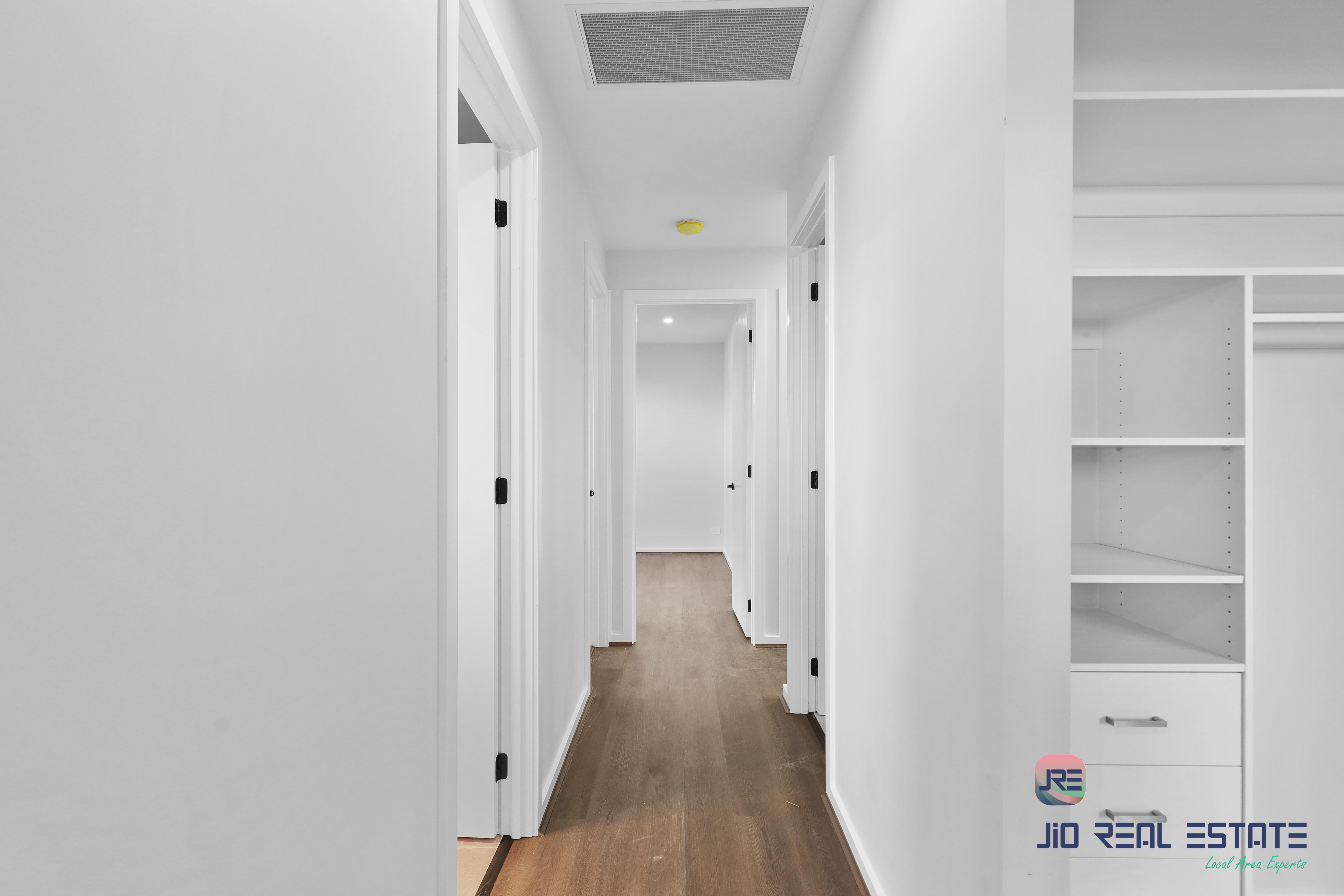 17 Gramercy Place, Strathtulloh VIC