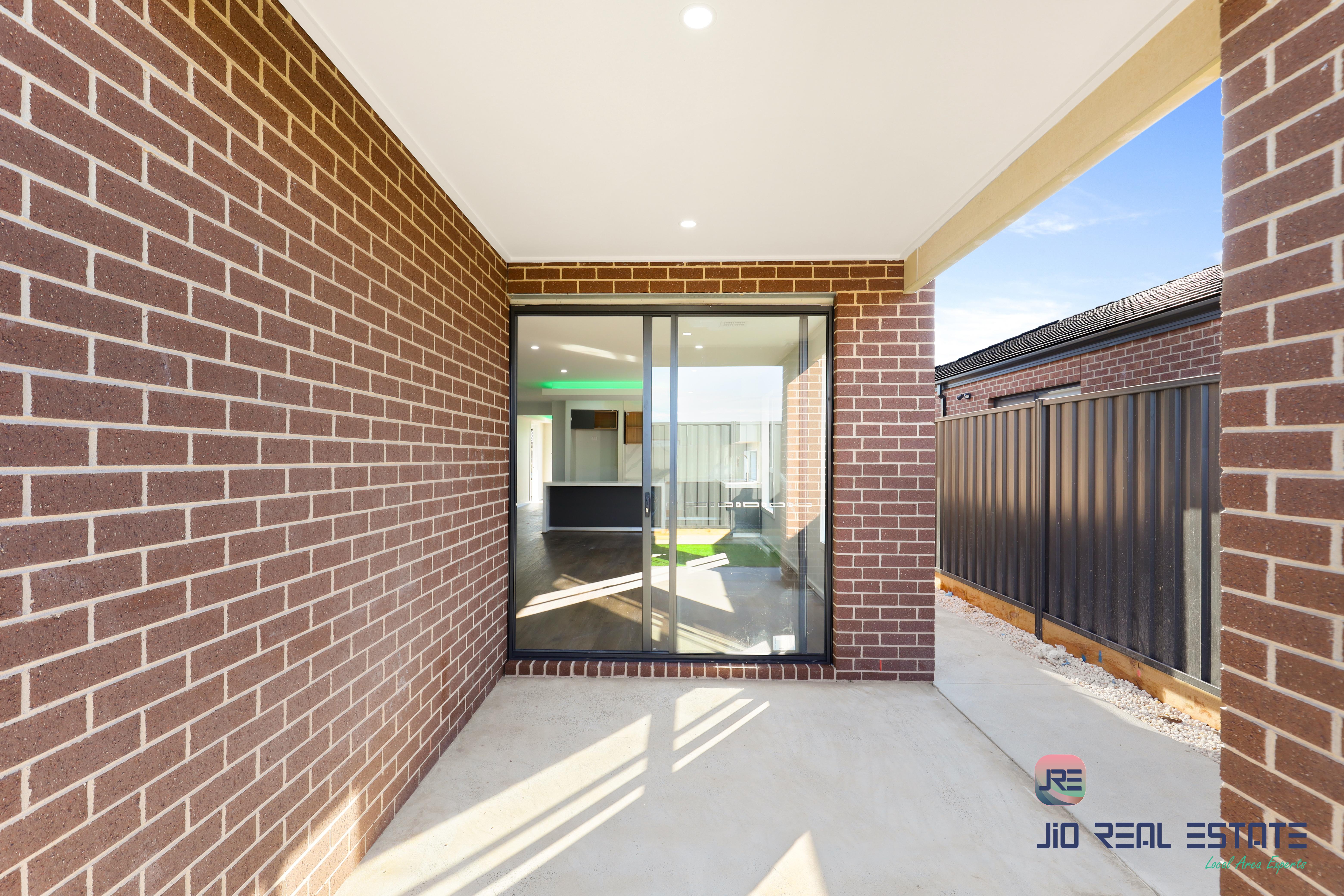 17 Gramercy Place, Strathtulloh VIC
