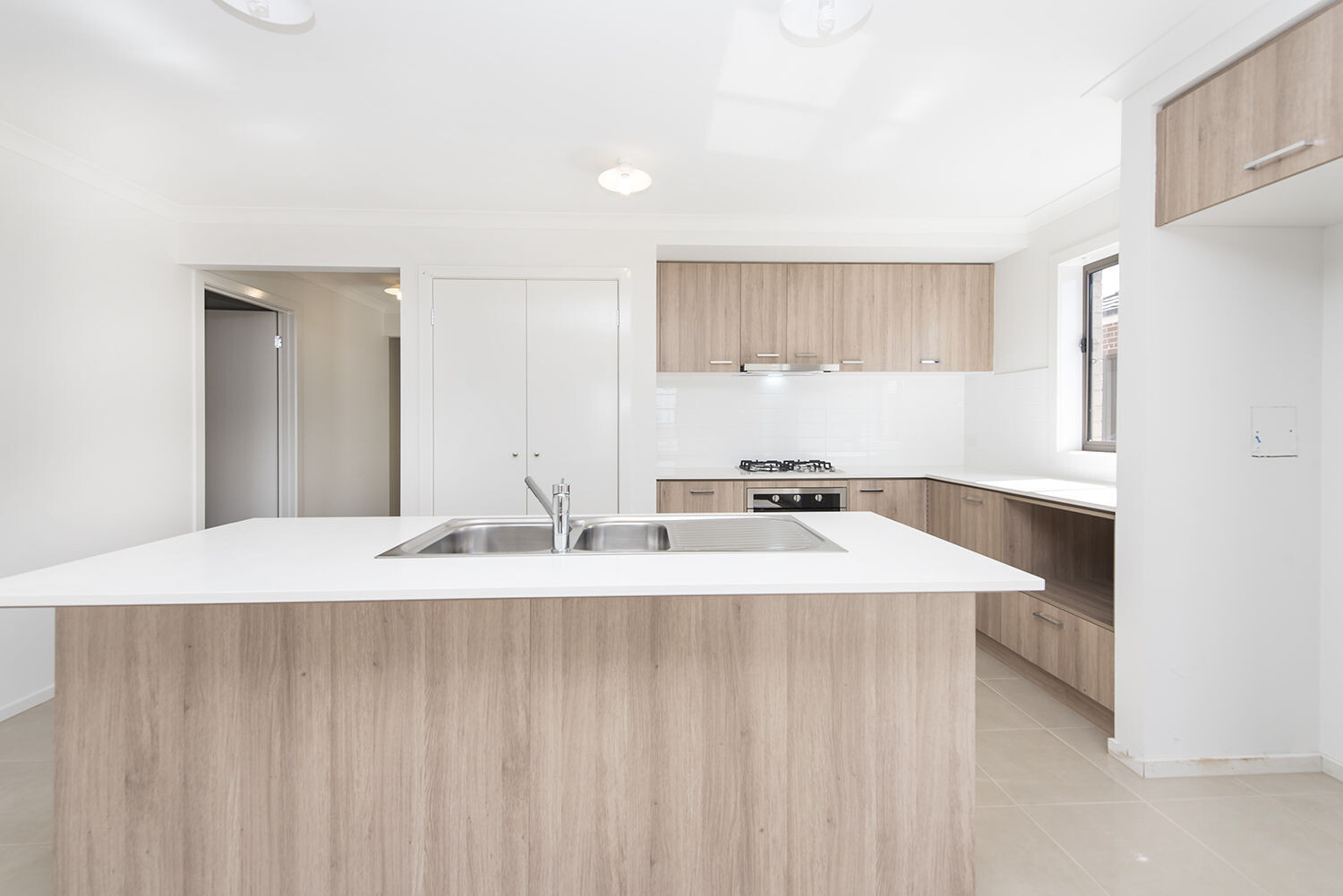 18 Augusta Way, Strathtulloh VIC